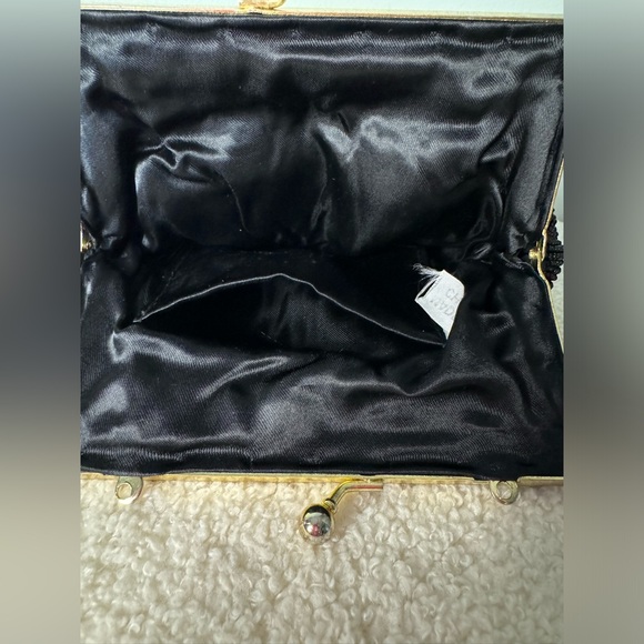 Vintage Glam Beaded Clutch Black Seashell Purse Gold Tone Hardware Pin-Up - Picture 3 of 5